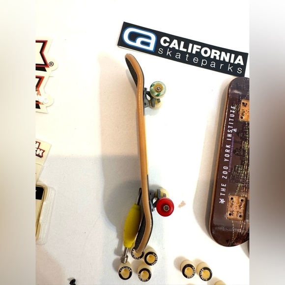 Tech Deck Finger Boards, Parts,  Stickers - Zoo York Skateboard Toy - Picture 9 of 10